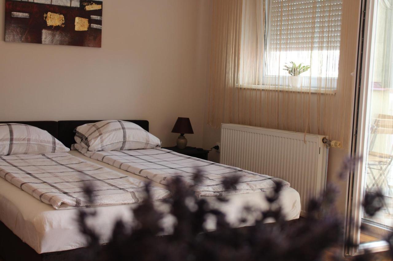 Momo'S Studio Apartment Σουμπότικα Εξωτερικό φωτογραφία