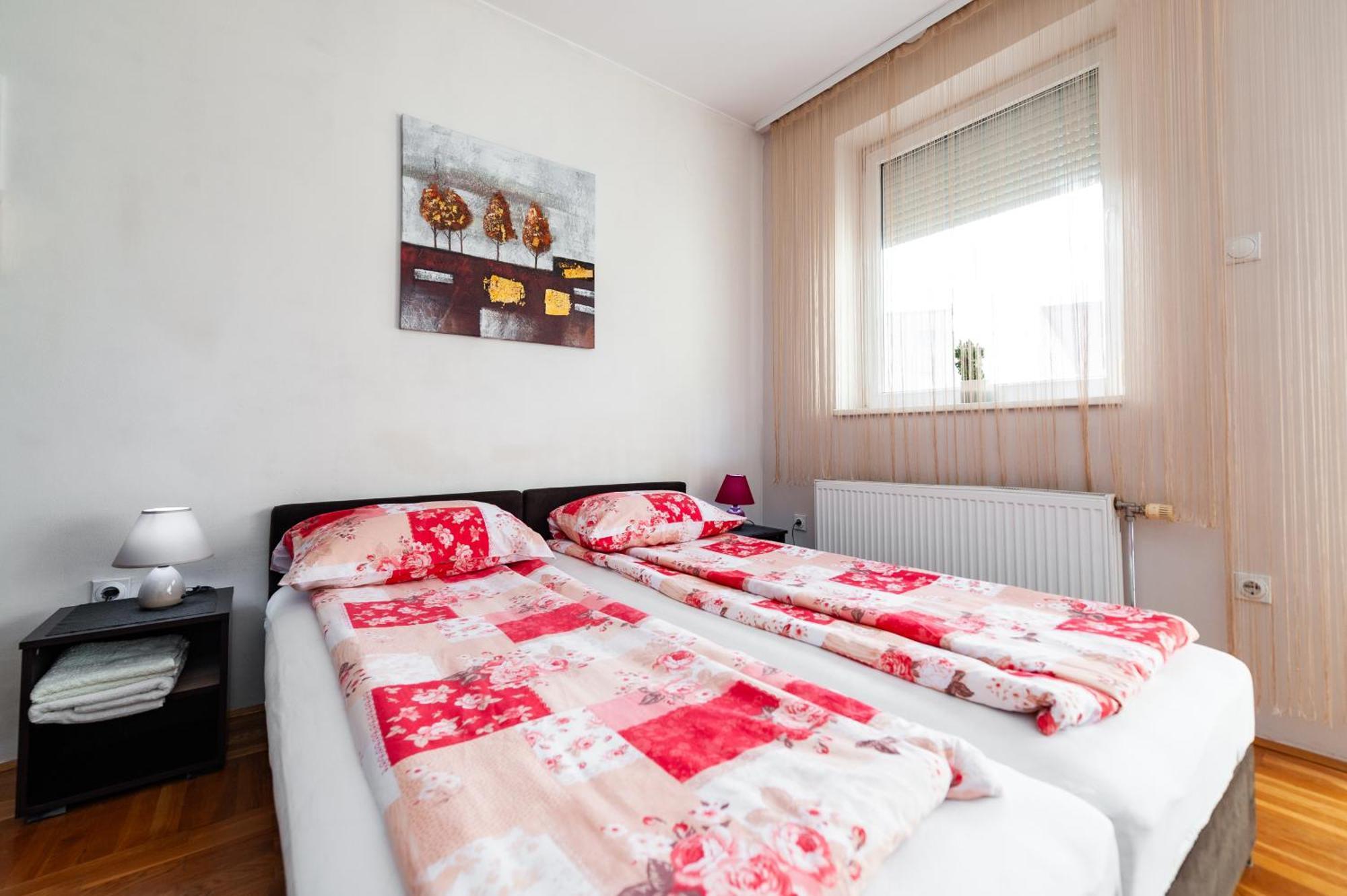 Momo'S Studio Apartment Σουμπότικα Εξωτερικό φωτογραφία